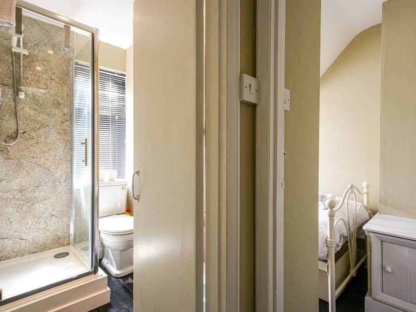 Shower room | Bwthyn Llys (Machynlleth Old Court House), Machynlleth