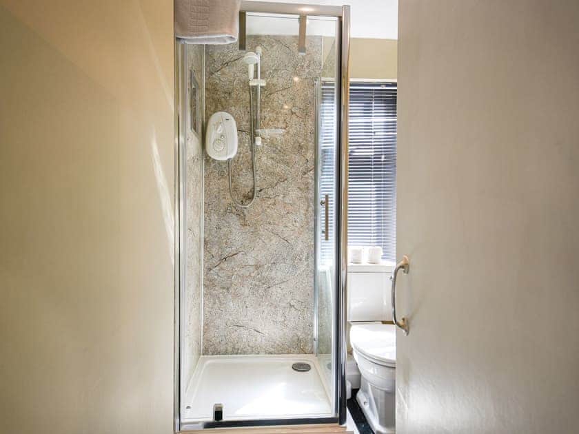 Shower room | Bwthyn Llys (Machynlleth Old Court House), Machynlleth