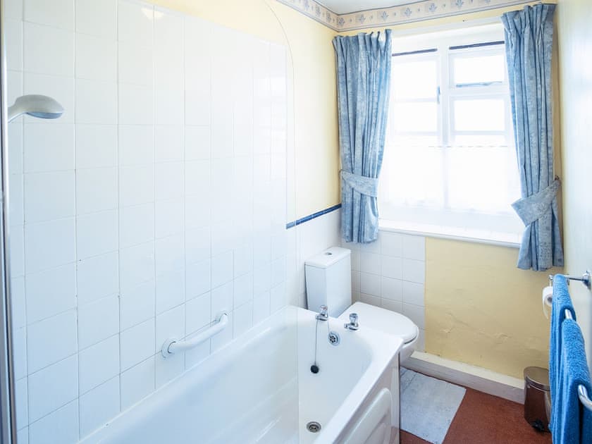 Bathroom | Columbine Cottage, Ross-on-Wye