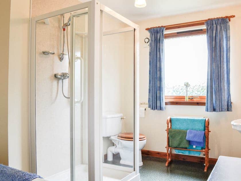 Bathroom | Coille Mhor, Spittalfield, nr Dunkeld