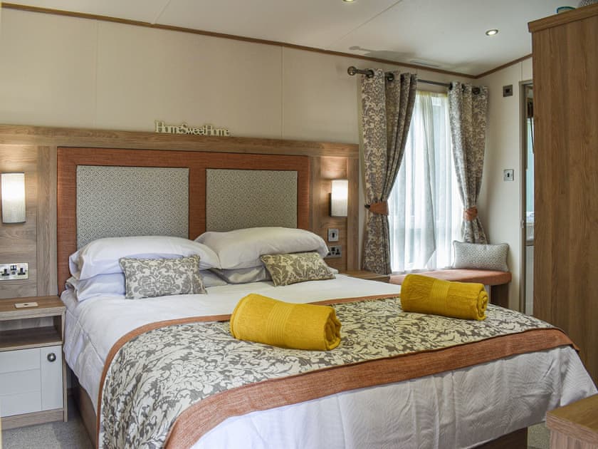 Double bedroom | Deer Glade Lodge, Landford, near New Forest