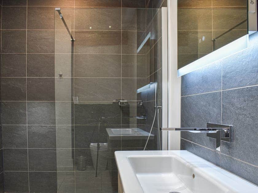Bathroom | Rivers Edge - Steppingstones Riverside Terrace, Ambleside