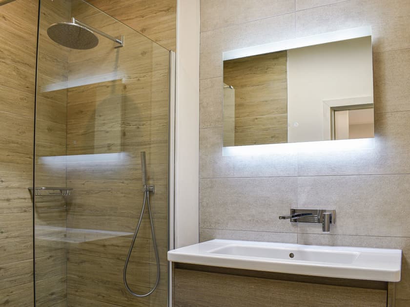 Shower room | Viewpoint - Steppingstones Riverside Terrace, Ambleside