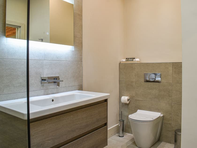 Shower room | Viewpoint - Steppingstones Riverside Terrace, Ambleside