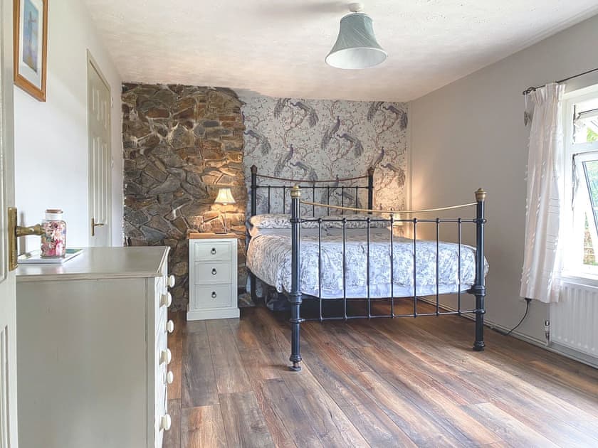 Double bedroom | Holemoor Cottage, Pyworthy, near Holsworthy