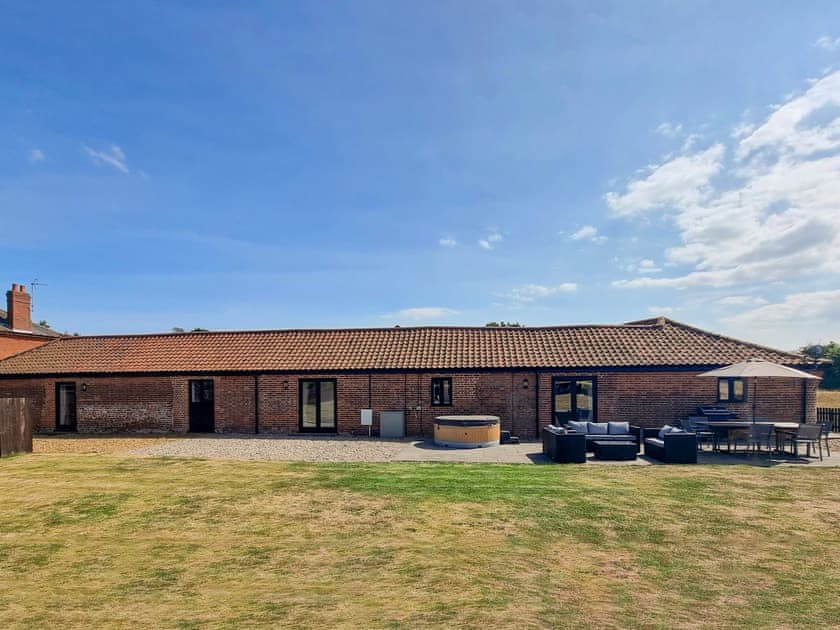 Back barn view | Summer House Stables, Catfield, near Stalham