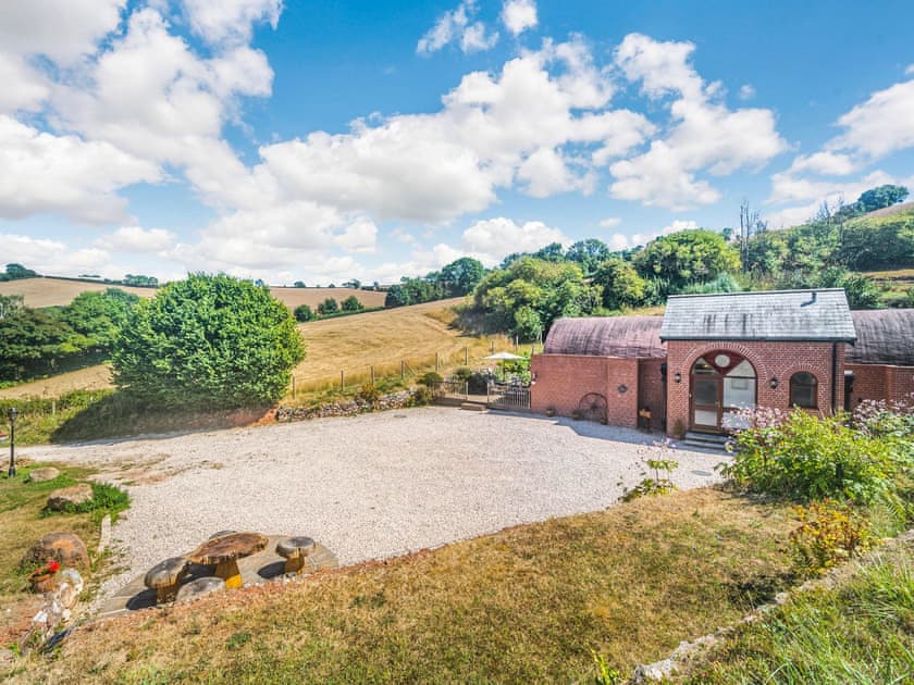 Setting | New Barn Reservoir, Shaldon, near Teignmouth