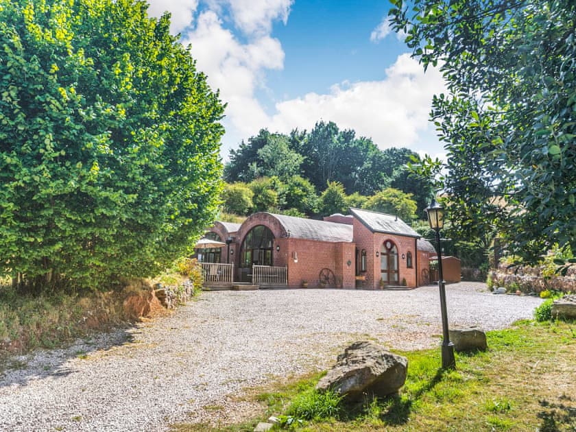 Setting | New Barn Reservoir, Shaldon, near Teignmouth