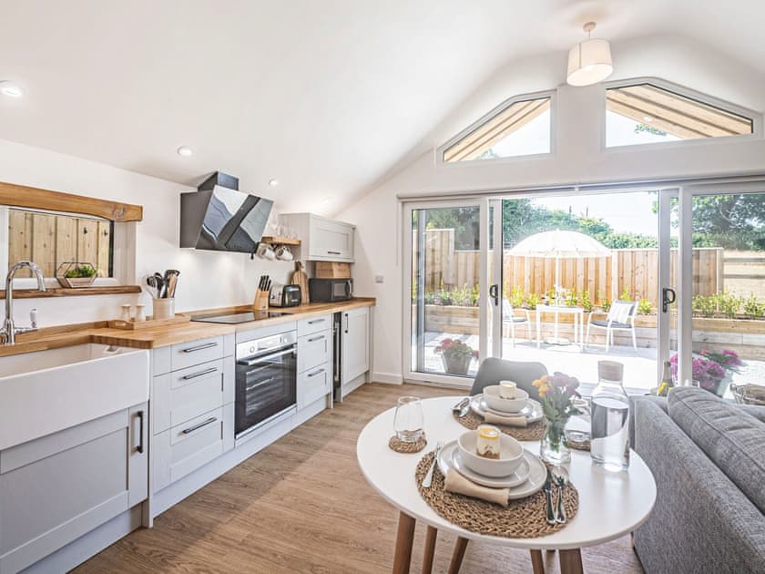 Open plan living space | Olchard Lodge, Newton Abbot