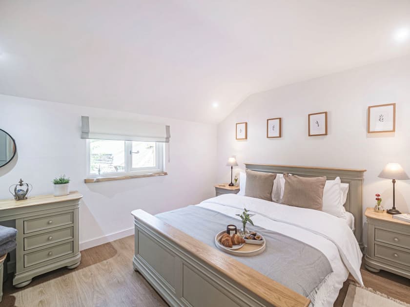 Double bedroom | Olchard Lodge, Newton Abbot