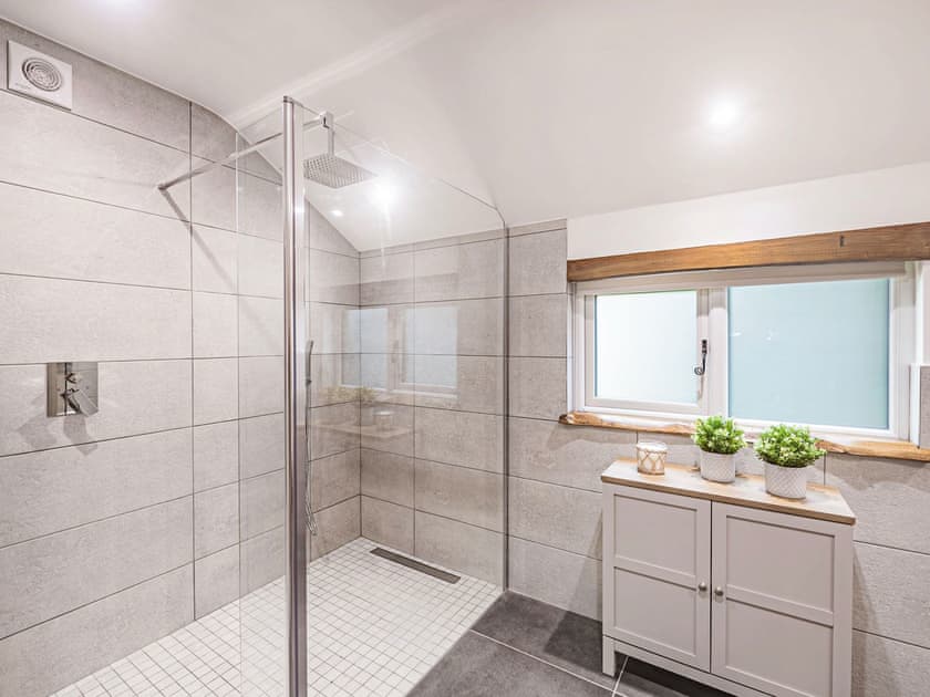En-suite | Olchard Lodge, Newton Abbot