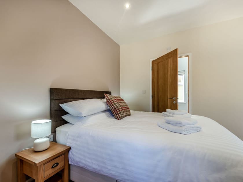 Double bedroom | Penceunant - Brynllin Holiday Cottages, Bwlch-Llan, near Aberaeron