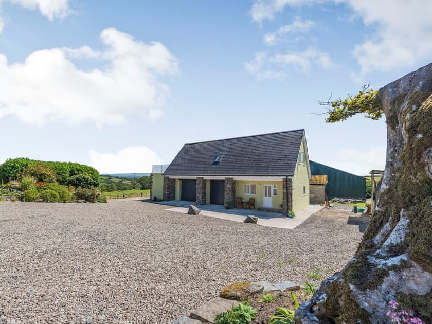 Exterior | Penceunant - Brynllin Holiday Cottages, Bwlch-Llan, near Aberaeron