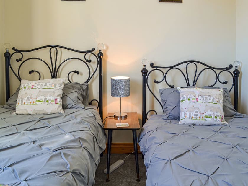 Twin bedroom | Oystercatcher, Hunstanton