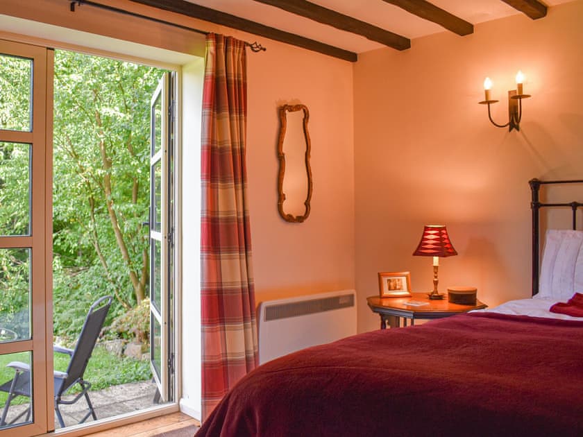 Double bedroom | The Stables, Northedge