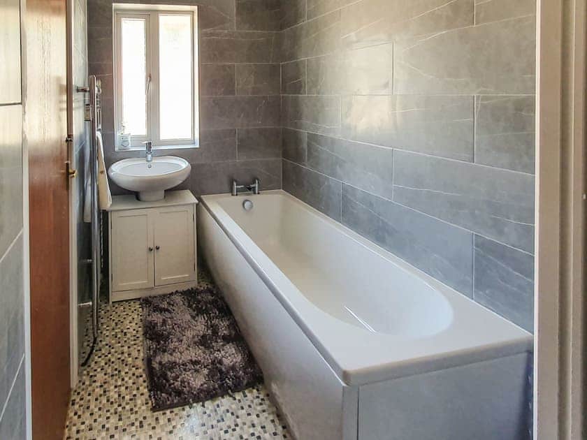 Bathroom | The Bee Happy House, Filey