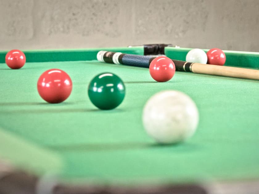 A game of pool | The Groom’s Cottage, The Brewers Cottage - Roddenloft, Mauchline