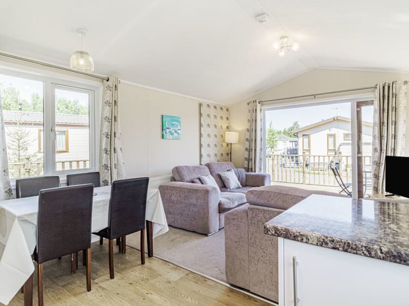 Open plan living space | Carnoustie Lodge, Tydd St Giles
