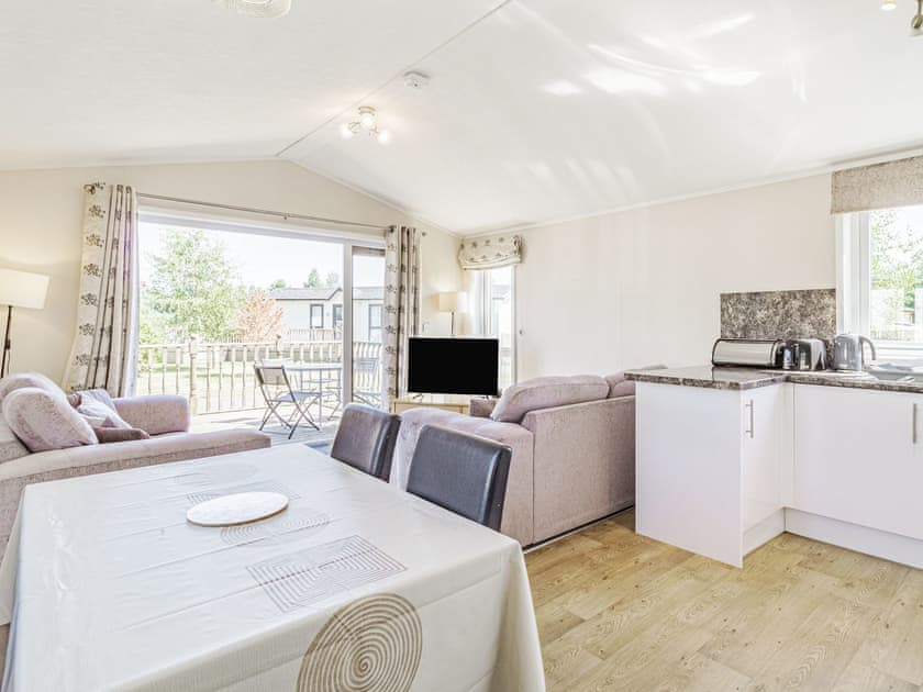 Dining Area | Carnoustie Lodge, Tydd St Giles