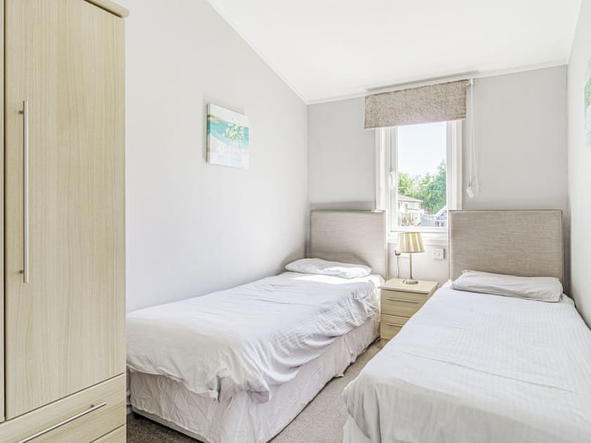 Twin bedroom | Carnoustie Lodge, Tydd St Giles