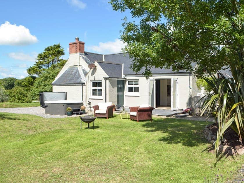 Exterior | Hafan Fach Cottage, Stackpole