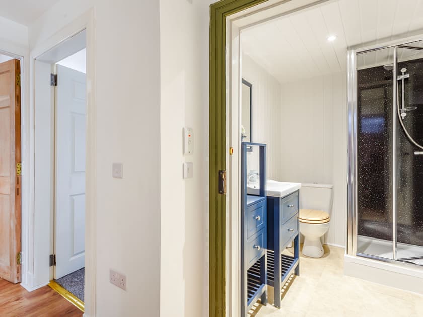 Shower room | The Garden Flat Ardullie - Ardullie Holidays, Dingwall