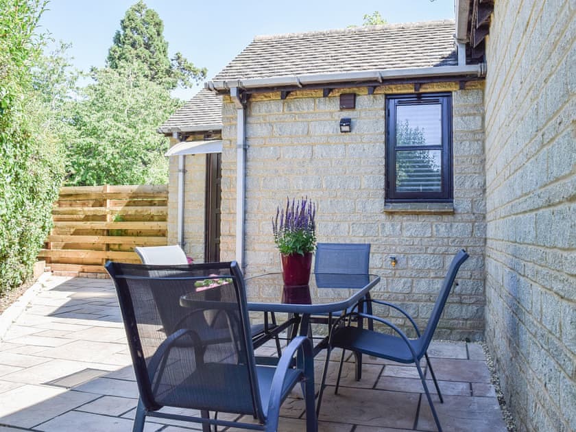 Sitting-out-area | Leofric Lodge, Bampton