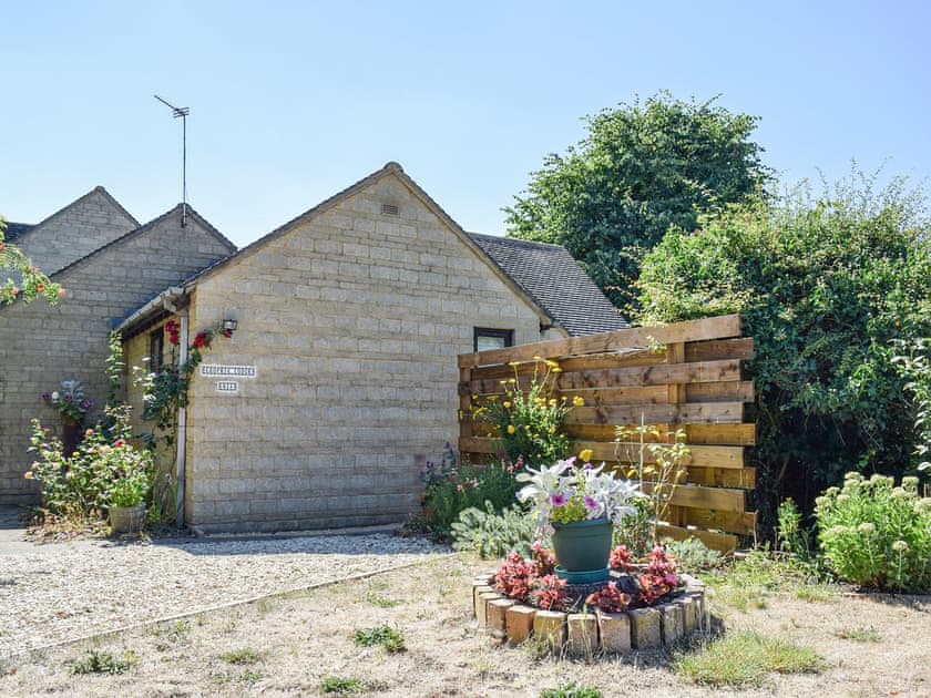 Exterior | Leofric Lodge, Bampton