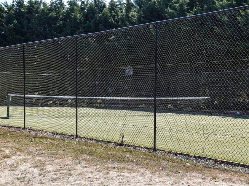Tennis court | English Oak - Woodland Cottages, Halstead