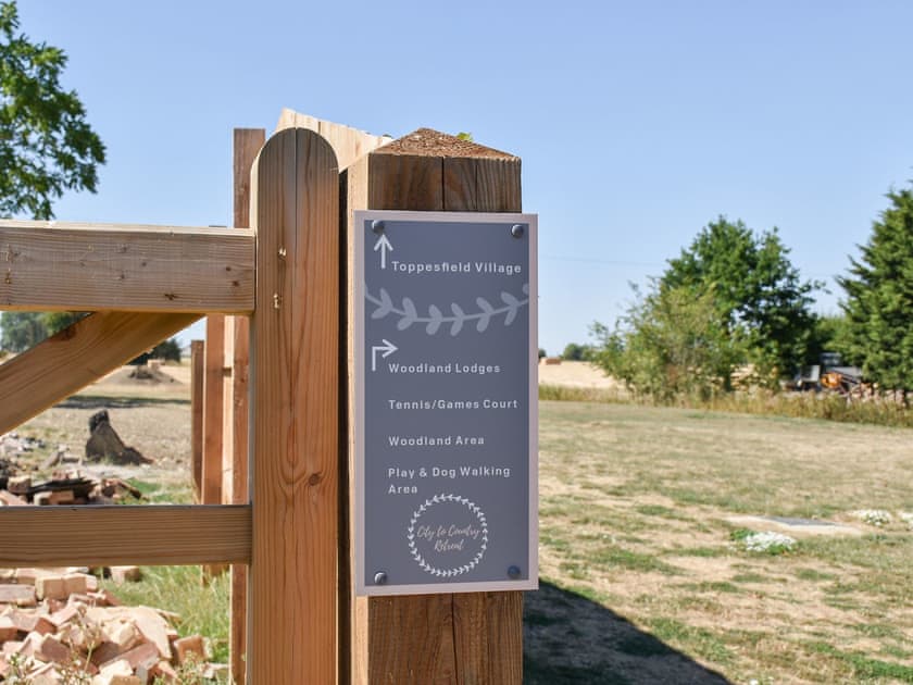 Garden and grounds | Silver Birch, English Oak - Woodland Cottages, Halstead