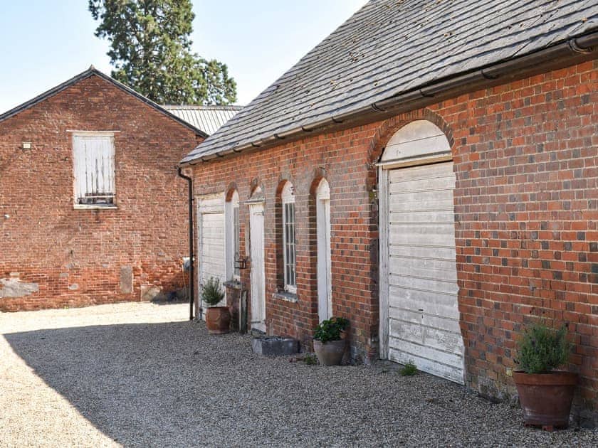 Setting | Silver Birch, English Oak - Woodland Cottages, Halstead