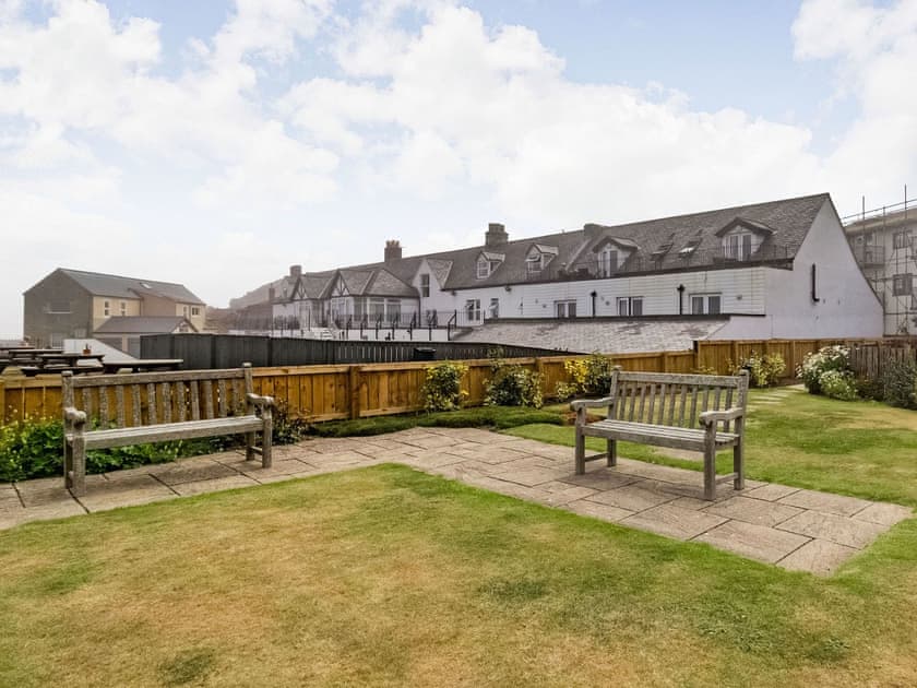Garden | Viking Seahouses : Pampas - Viking Seahouses, Seahouses