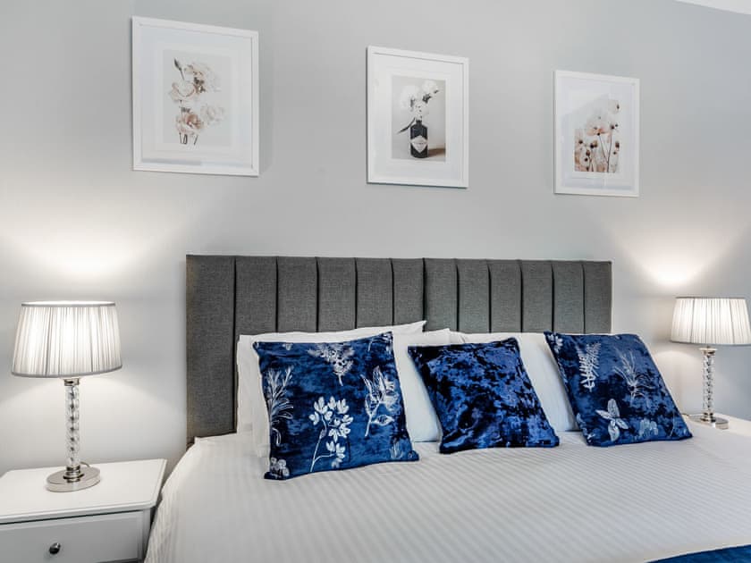 Superking bedroom  | North Lodge Cottage, Chester le Street