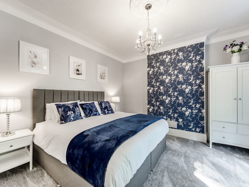Superking bedroom  | North Lodge Cottage, Chester le Street