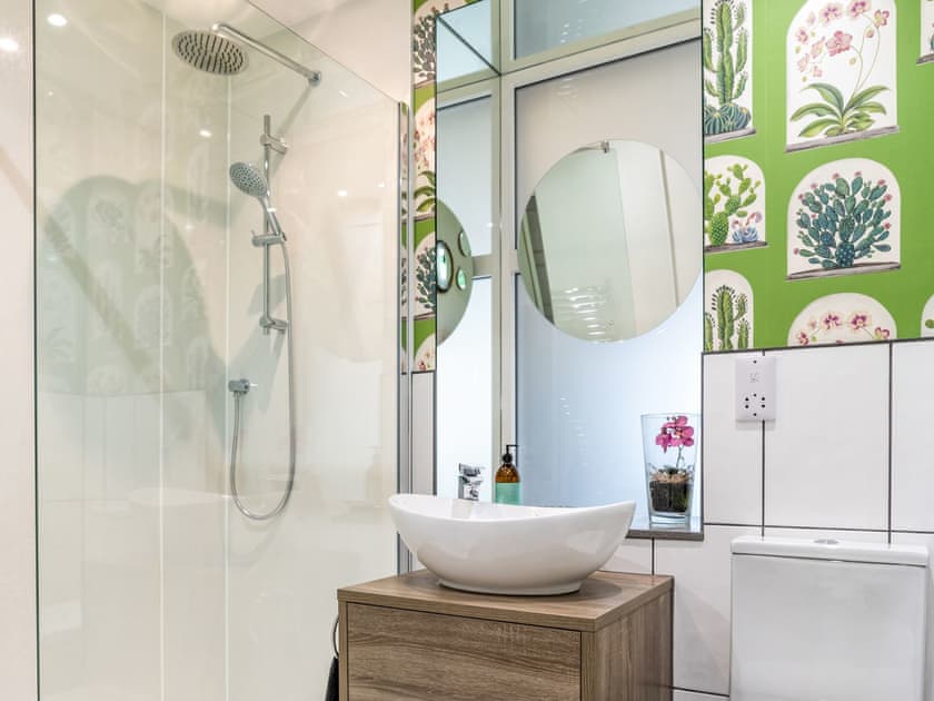 Shower room | East Kilblean Cottage - Kilblean Cottages, Kilblean, near Old Meldrum