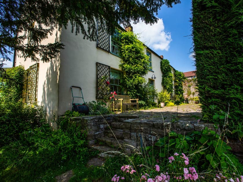 Exterior | Lancaut Farmhouse, Tiddenham, near Lydney