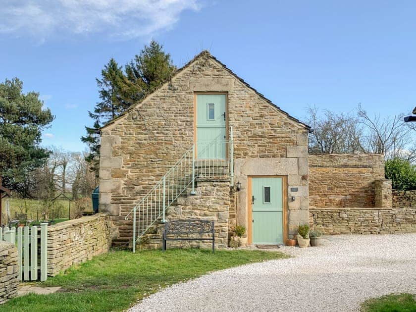 Exterior | Tawny Owl Barn - Green Farm Holiday Cottages, Cutthorpe, near Chesterfield