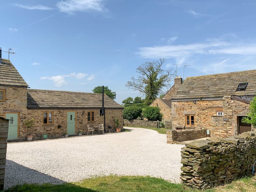 The holiday cottages | Tawny Owl Barn - Green Farm Holiday Cottages, Cutthorpe, near Chesterfield