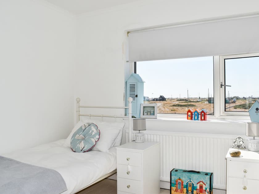 Twin bedroom | Gull House, Lydd-on-Sea, near Dungeness