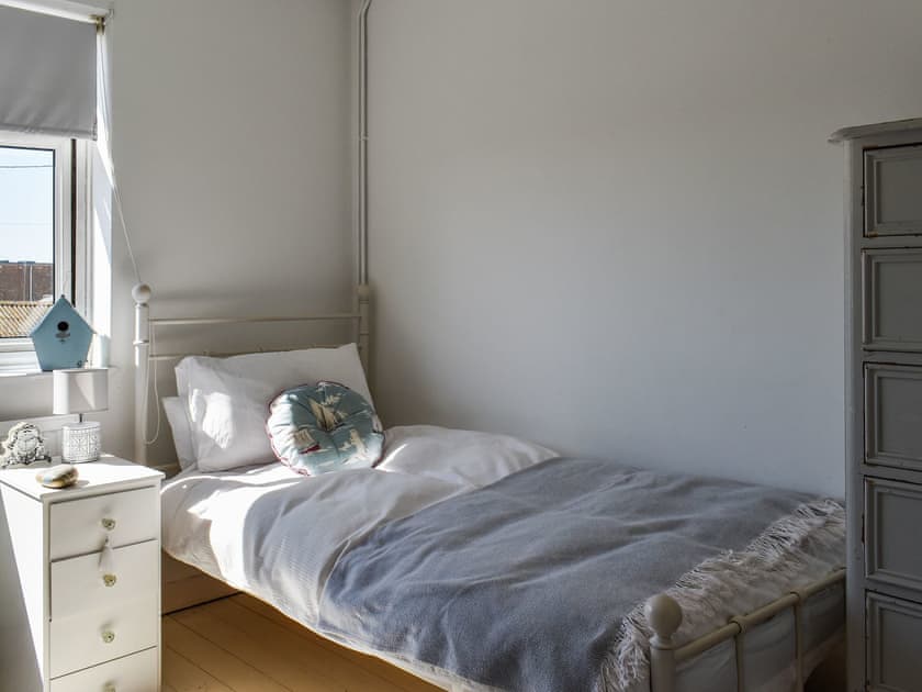Twin bedroom | Gull House, Lydd-on-Sea, near Dungeness