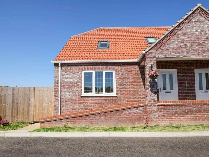 Exterior | 1 Dawson Park - Dawson Holiday Homes, Mablethorpe