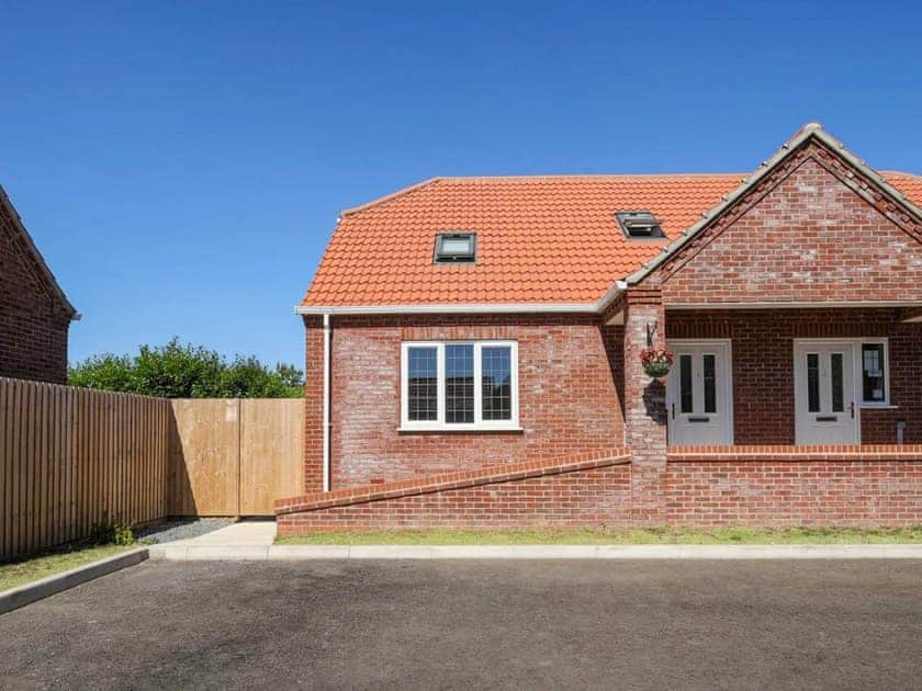 Exterior | 3 Dawson Park - Dawson Holiday Homes, Mablethorpe