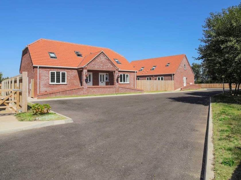 Exterior | 4 Dawson Park - Dawson Holiday Homes, Mablethorpe