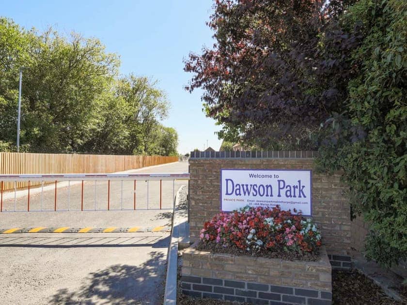 Entrance to park | 4 Dawson Park - Dawson Holiday Homes, Mablethorpe