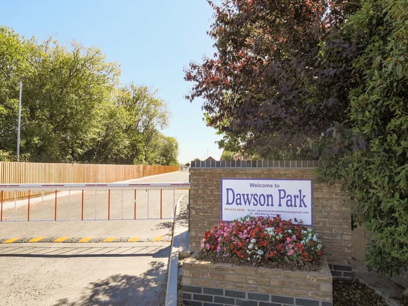 Entrance to park | 9 Dawson Park - Marian Avenue Properties, Mablethorpe