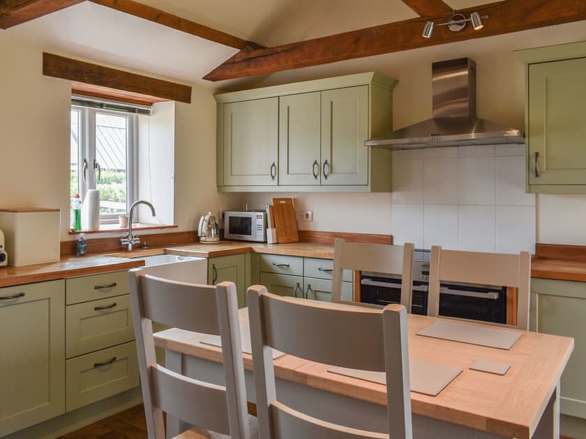 Kitchen/diner | The Old Paybarn - Park Farm Barns, Snettisham