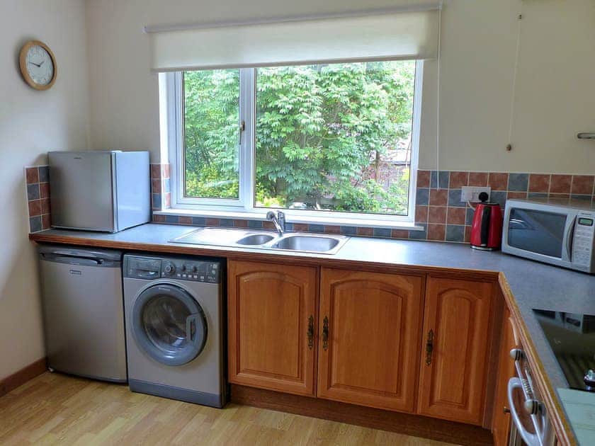 Kitchen/diner | Bo Nan Taigh Cottage, Aberfoyle