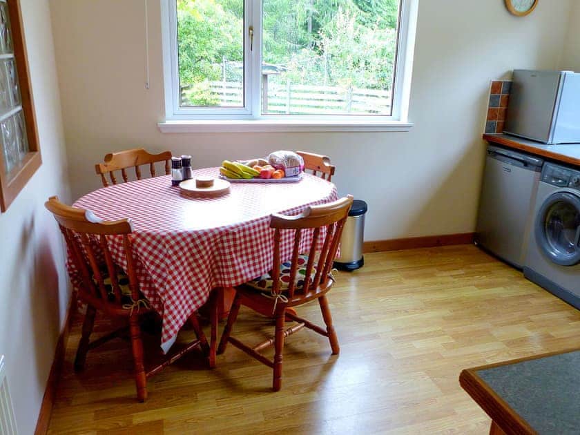 Kitchen/diner | Bo Nan Taigh Cottage, Aberfoyle
