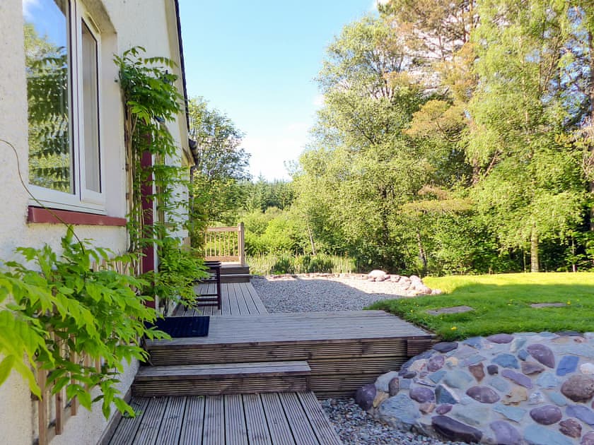 Garden | Bo Nan Taigh Cottage, Aberfoyle