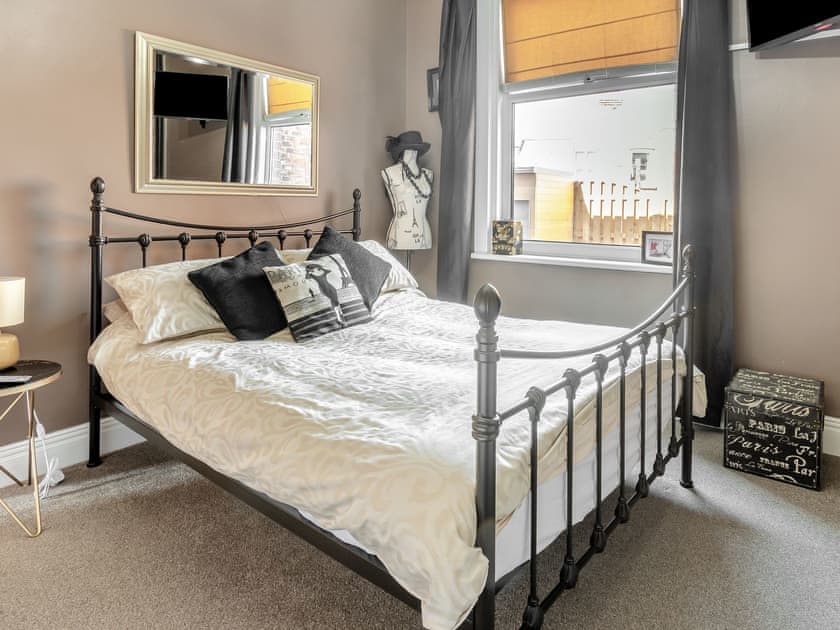 Double bedroom | Tapestry House, Bridlington